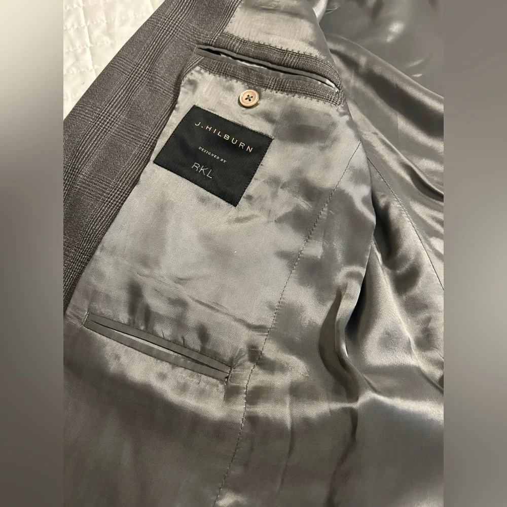 J.Hilburn Custom Men’s Suit - Ermenegildo Zegna Wool Gray Plaid - EU Made S40